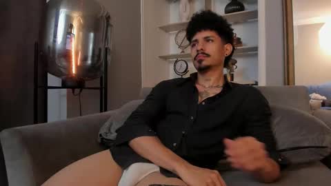 Snapshot of lukeetaylor_ chatting on October 24, 12:07 pm Luke Taylor online show from October 24, 12:07 pm