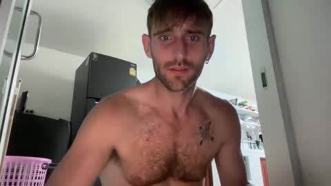 Snapshot of lukegunn22 chatting on March 10, 11:06 pm MR. Luke Gunn online show from March 10, 11:06 pm