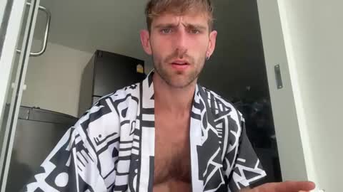 Snapshot of lukegunn22 chatting on February 16, 12:11 am MR. Luke Gunn online show from February 16, 12:11 am