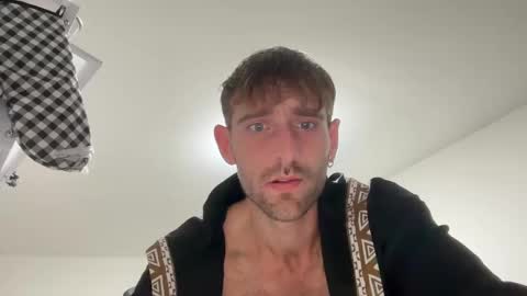 Snapshot of lukegunn22 chatting on February 22, 11:21 pm MR. Luke Gunn online show from February 22, 11:21 pm
