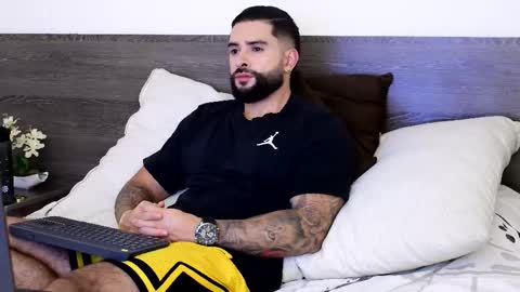 Snapshot of lukhass chatting on October 23, 2:48 am Lukhas f4f online show from October 23, 2:48 am