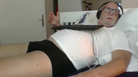 Snapshot of luley58 chatting on September 21, 8:31 pm luley58 online show from September 21, 8:31 pm