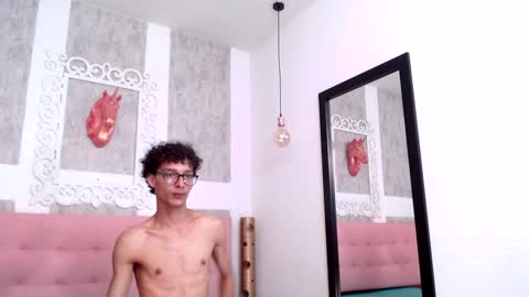 Vanity ErosX online show from December 3, 5:30 am