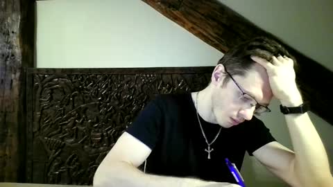 Andrew independent model 2000-0000 CET daily online show from May 1, 9:39 pm