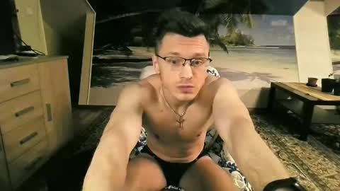 Andrew independent model 2000-0000 CET daily online show from May 10, 8:43 pm
