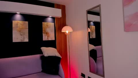 Lumier  online show from April 18, 8:31 pm