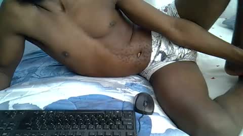 Snapshot of lunalove22_ chatting on October 2, 5:33 am lunalove22_ online show from October 2, 5:33 am