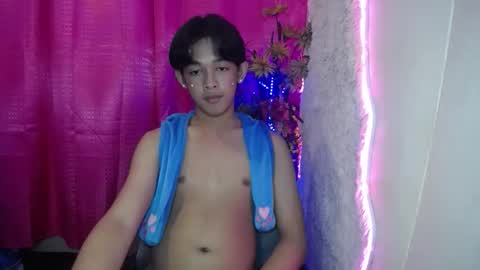 lunarmaxxx online show from April 18, 7:07 pm