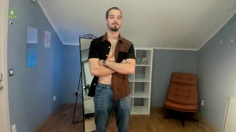 Frank online show from November 8, 10:46 pm