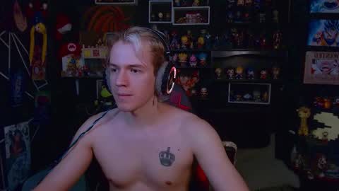 Snapshot of lustymatt chatting on October 2, 2:59 am lustymatt online show from October 2, 2:59 am