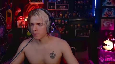 Snapshot of lustymatt chatting on October 8, 3:44 am lustymatt online show from October 8, 3:44 am