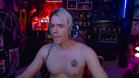 Snapshot of lustymatt chatting on October 1, 2:59 am lustymatt online show from October 1, 2:59 am