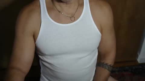 Snapshot of luvzjerkingoff chatting on February 20, 9:53 pm luvzjerkingoff online show from February 20, 9:53 pm