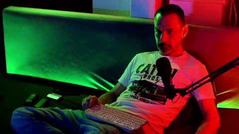 Snapshot of lux_dei chatting on January 18, 3:38 pm Im a - CAMGUY YOU LIKE to FUCK online show from January 18, 3:38 pm