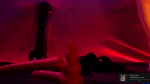 Snapshot of lux_dei chatting on January 19, 1:43 am Im a - CAMGUY YOU LIKE to FUCK online show from January 19, 1:43 am
