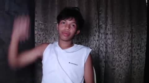 Snapshot of luxirfy_xx chatting on October 19, 3:26 pm luxirfy online show from October 19, 3:26 pm