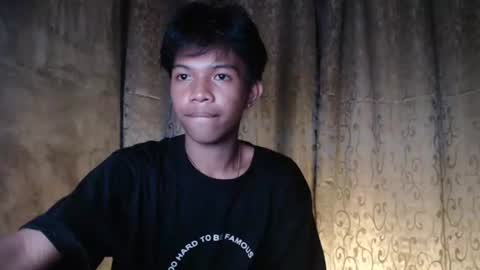 Snapshot of luxirfy_xx chatting on October 16, 9:45 pm luxirfy online show from October 16, 9:45 pm