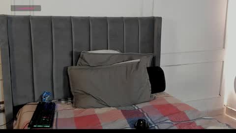 Snapshot of luxuryheaven chatting on October 5, 9:41 pm Tommy and Polly online show from October 5, 9:41 pm