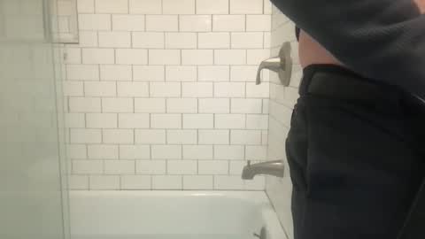 lvguynextdoor440656 online show from December 17, 2:19 am