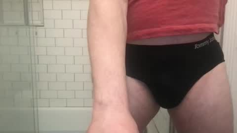 lvguynextdoor440656 online show from May 1, 2:26 am