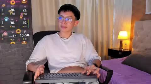 Snapshot of lyan_twink chatting on September 30, 7:50 pm Lyan online show from September 30, 7:50 pm