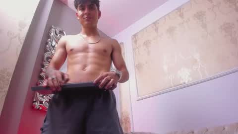 Lyan online show from February 3, 6:22 am