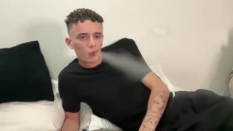  NEW   Leo  lz britboy online show from March 28, 3:12 pm