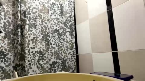 m0ntana777 online show from March 21, 12:36 am