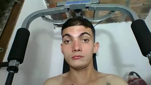 Snapshot of m0ntana777 chatting on September 10, 6:01 am m0ntana777 online show from September 10, 6:01 am
