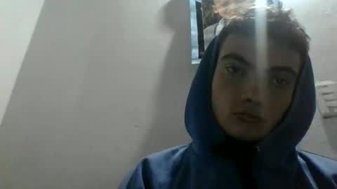 Snapshot of m0ntana777 chatting on September 13, 10:27 am m0ntana777 online show from September 13, 10:27 am