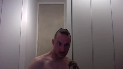 Snapshot of m4rduk81 chatting on October 22, 5:38 pm m4rduk online show from October 22, 5:38 pm