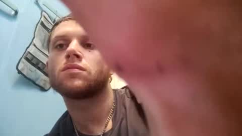 Snapshot of m831481 chatting on October 6, 12:59 am Hotandhairy online show from October 6, 12:59 am