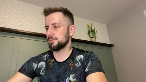 m_stephen online show from March 29, 3:17 am