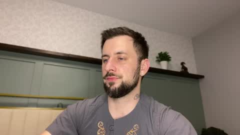 m_stephen online show from April 29, 3:22 am