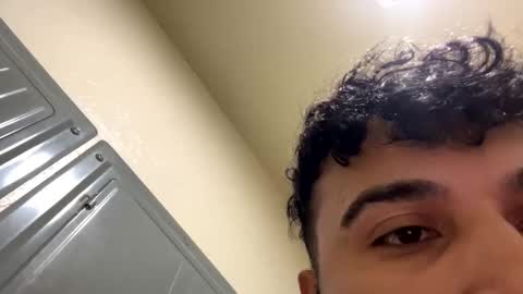 macalvarez415 online show from September 25, 9:19 am