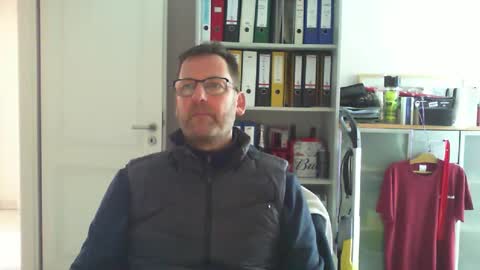 macfly67 online show from February 17, 12:48 pm