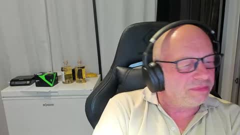 Andy online show from April 29, 11:55 pm