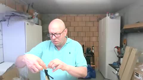 Andy online show from April 27, 7:41 pm
