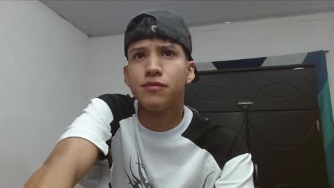 Snapshot of macho_dom chatting on October 24, 11:17 pm MACHO DOMINANTE online show from October 24, 11:17 pm