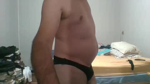 Snapshot of machoalex chatting on January 7, 3:58 am MACHOLIVRE online show from January 7, 3:58 am