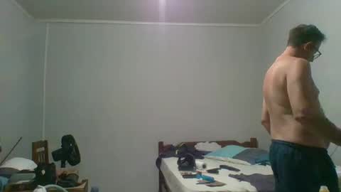 Snapshot of machoalex chatting on February 2, 8:13 am MACHOLIVRE online show from February 2, 8:13 am