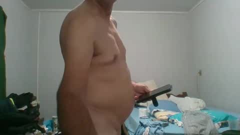 Snapshot of machoalex chatting on December 26, 2:01 am MACHOLIVRE online show from December 26, 2:01 am