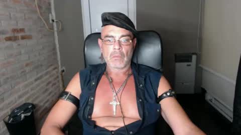 MACHO BUSCADOR online show from February 27, 2:30 am