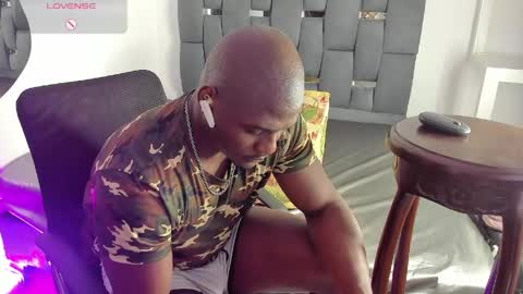 MACKBIG DICK im a damn dominant I like ATMs INSTAGRAM Edwinaragonc online show from May 16, 2:42 am