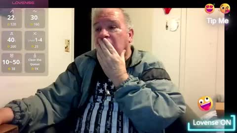 mackdocc001 online show from November 2, 7:29 pm