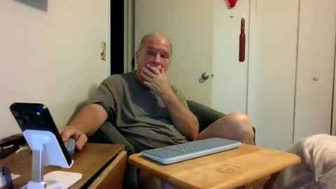 mackdocc001 online show from June 18, 1:16 pm