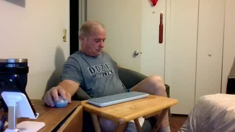 mackdocc001 online show from June 17, 5:48 pm