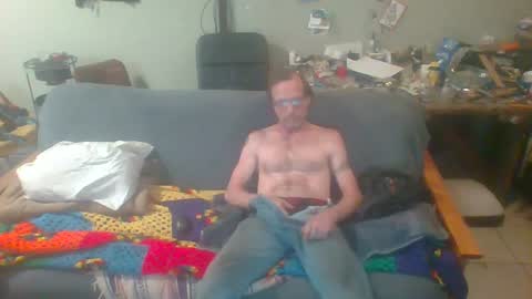 Snapshot of mackdog1369 chatting on February 10, 5:41 pm mackdog1369 online show from February 10, 5:41 pm