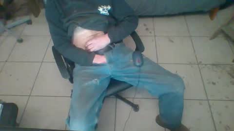 Snapshot of mackdog1369 chatting on March 12, 2:23 pm mackdog1369 online show from March 12, 2:23 pm