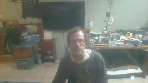 Snapshot of mackdog1369 chatting on December 26, 12:14 am mackdog1369 online show from December 26, 12:14 am